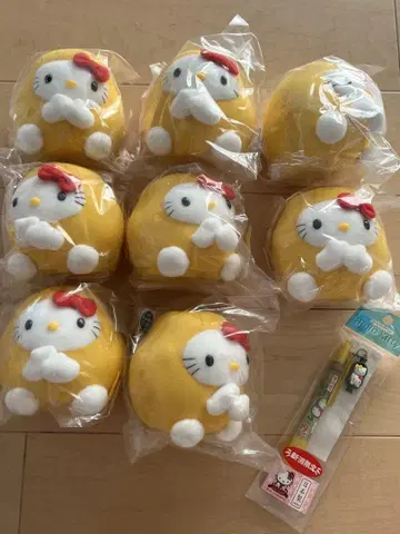 새상품 고토치 키티 루 레크체 키링 사사당고 키티 샤프 묶음 판매