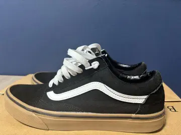 Vans 블랙 스니커즈