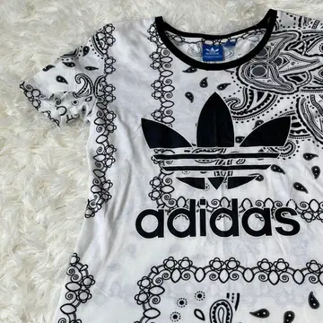 adidas 아디다스 페이즐리 패턴 T셔츠