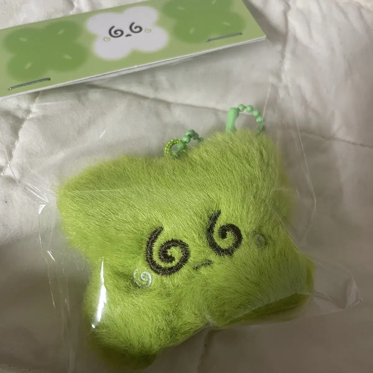 NCT | 엔시티 Nct Doyoung Doors sealed clover cushion on