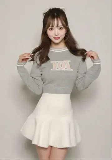 다리치 하이웨스트 니트 미니 스커트 아이보리