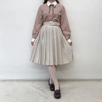 Fi.n.t 핀 굵은 벨트 믹스 플리츠 스커트