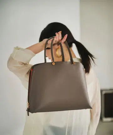 로페 Y BAG Medium 사이드 지퍼 토트백