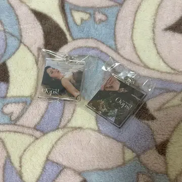 스즈키 아이리 Oops 투어 굿즈 가챠 회장 한정판 2
