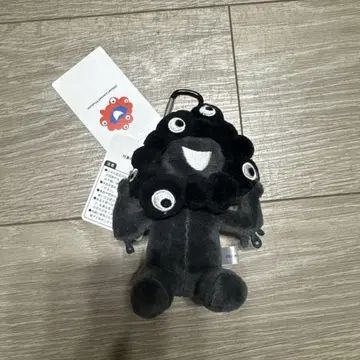 [택 포함 새상품] 블랙 먐먐 카라비너 포함 (앉은 버전)
