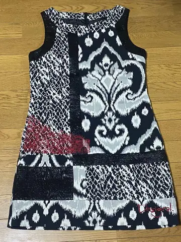 Desigual 슬리브리스 원피스