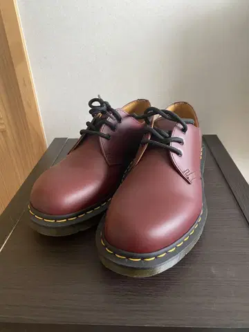 Dr. Martens 1461 3홀 신발