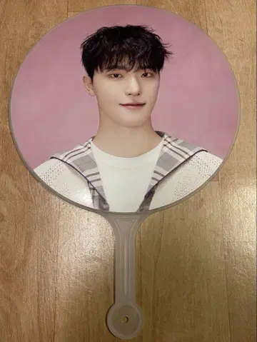 SEVENTEEN caratland 케렌 부채 디노