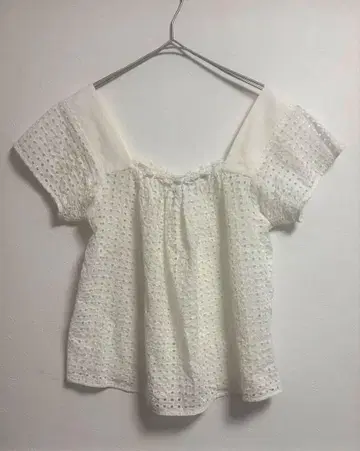 M MISSONI 엠미쏘니 컷 레이스 개더 블라우스 사이즈 40