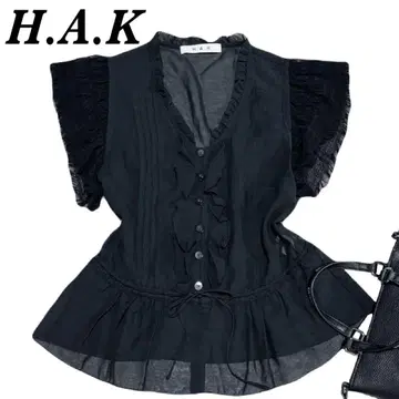 [새상품급] H.A.K 핀턱 프릴 블라우스 페플럼 프렌치 슬리브 블랙