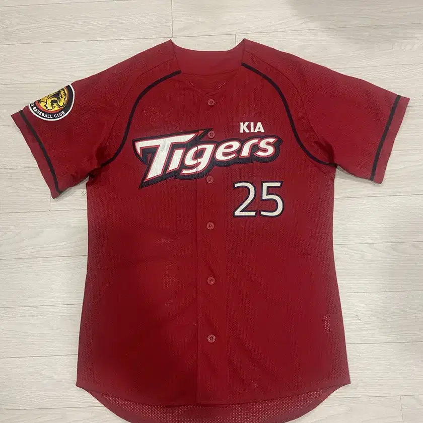 Kia Tigers Away Uniform Lee Bum-ho Marking No. 100 on