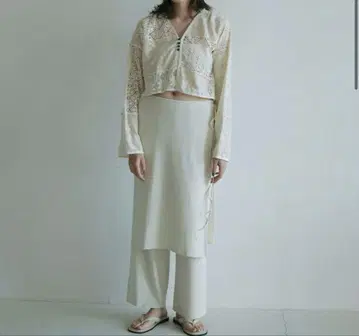 anuke Layered Cut Pants