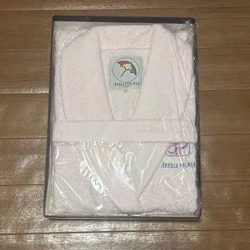 핑크 목욕 가운