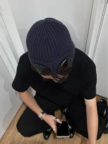C.P COMPANY 씨피 컴퍼니 비니 고글 포함