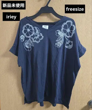 iriey 아이리 꽃 자수 검정색 반팔 티셔츠 프리사이즈
