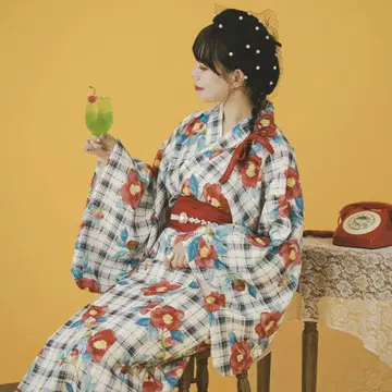 쿠티르와 레트로 유카타