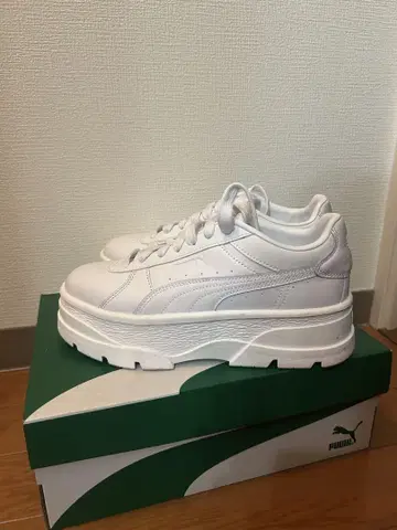 Puma 통굽 우먼 리보 스니커즈
