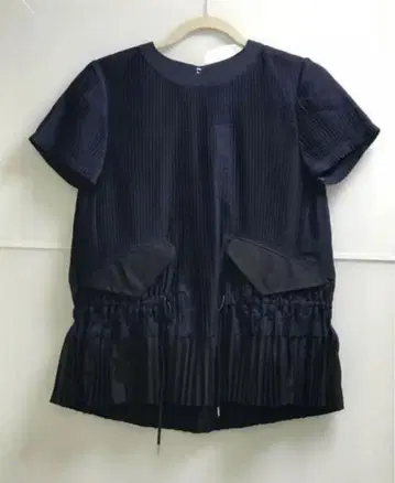 Sacai 플리츠 블라우스 정가 11만~12만!! 초특가!! 상의