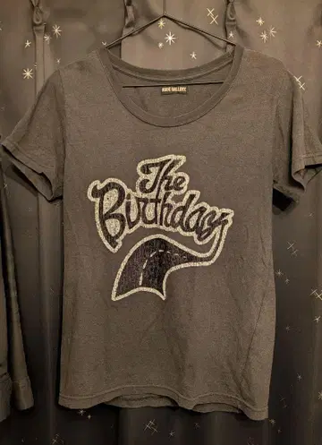 RUDE GALLERY. The Birthday T셔츠 그레이
