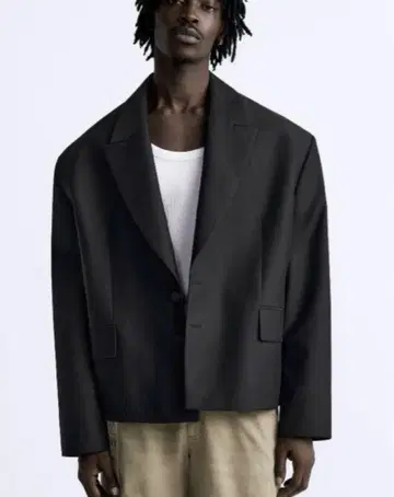 [ zara ] 크롭 테일러드 자켓 블랙 박스 실루엣