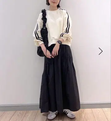 LOWRYSFARM 로리즈팜 개더 티어드 스커트