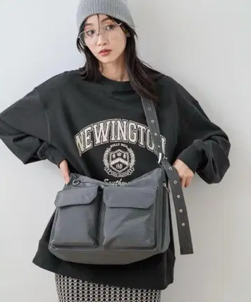 입체 포켓 숄더 로리즈팜