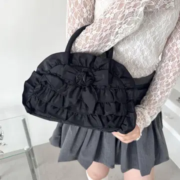 새틴 프릴 로즈 리본 백 Loueme 블랙 검정 프릴 리본