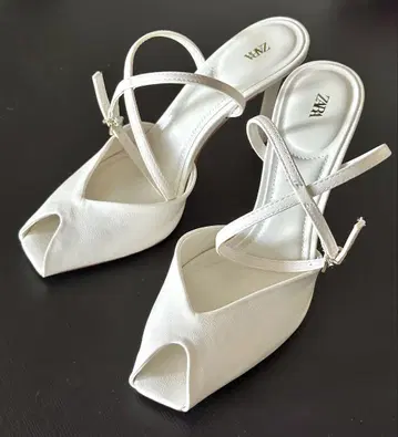 ZARA 슬릿 하이힐 샌들 38 L