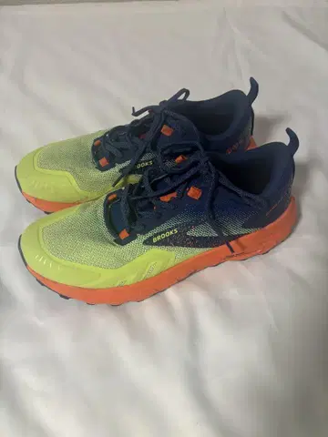 BROOKS CASCADIA 17 26cm