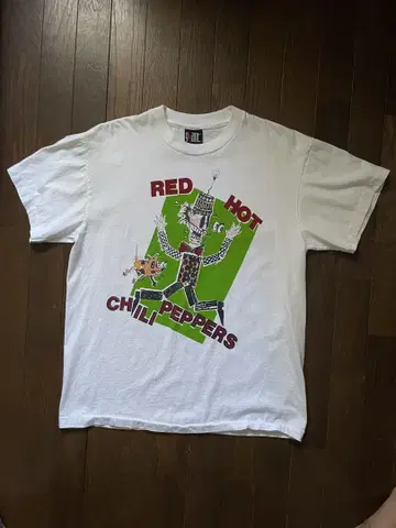 RED HOT CHILI PEPPERS 티셔츠 L 사이즈