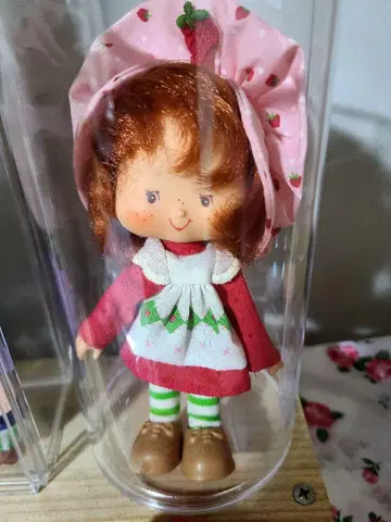 스트로베리 숏케이크 인형