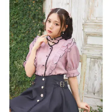 ROJITA 하트 버클 시어 블라우스