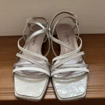 긴자 카네마츠 샌들 23.5cm