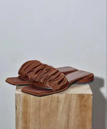 새상품급 TODAYFUL Satin Gather Sandals