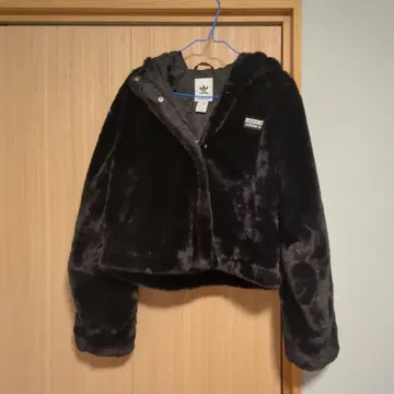 BLACKPINK 제니 착용 아디다스 플리스 크롭 자켓 블랙