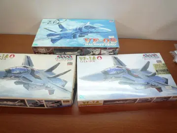 VF-0S & VF-1A 발키리 프라모델 세트