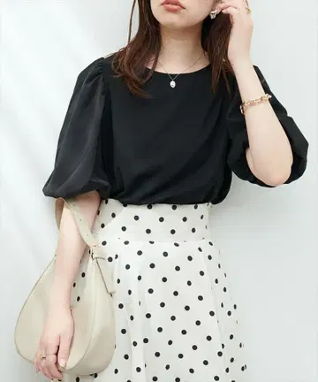 natural couture 절개 볼륨 슬리브 컷 풀오버