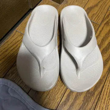 Oofos 리커버리 비치 샌들