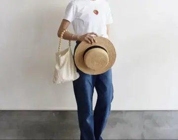 R&D.M.Co- HAND PICKED STRAWBERRY TEE