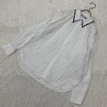 ZARA 비쥬 칼라 셔츠 화이트 M, 멋스러움