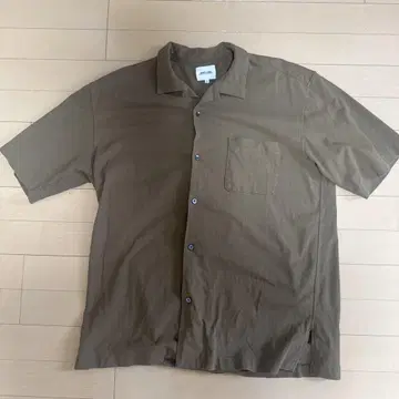 MORRIS & SONS 오픈 카라 셔츠 브라운