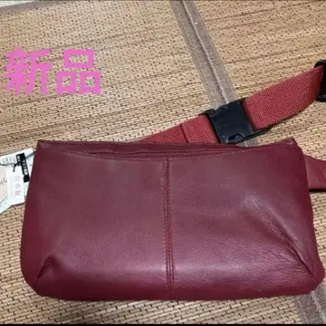 새상품 램 가죽 빨간색 바디백 일본제