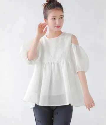 핏모어 fitmore 오픈 숄더 자카드 상의