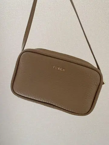 [새상품급] FURLA 훌라 숄더백 베이지 계열