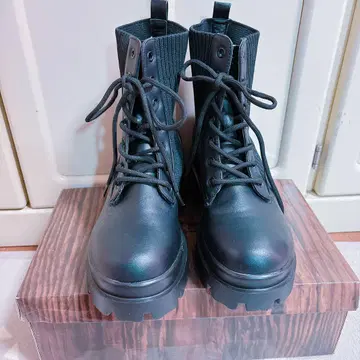 레이스업 삭스 숏부츠 블랙 통굽
