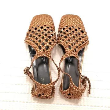 Pippi Chic 메탈릭 브라운 메쉬 샌들 38