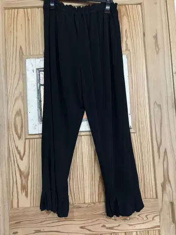 도로시 플레어 밑단 블랙 팬츠