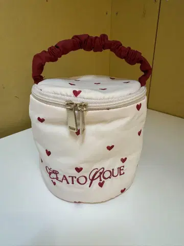 GATO PIQUE 하트 무늬 파우치