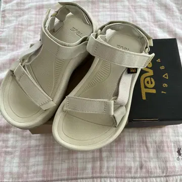 별주 Teva 허리케인 스포츠 샌들 베이지 22