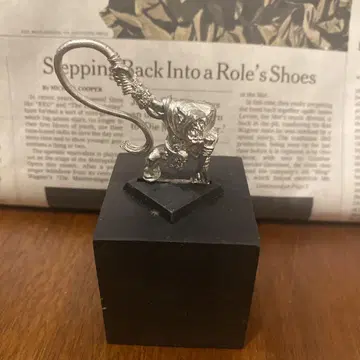 WARHAMMER FB ORC ROCK LOBBA CREW WITH